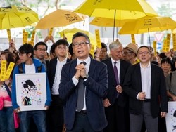 Aktivis Pro-demokrasi Hong Kong Diadili Atas Aksi Mengganggu Publik