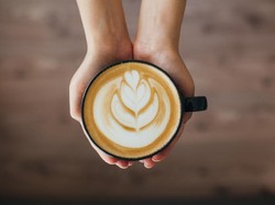 5 Sikap Pengunjung Coffee Shop Yang Paling Bikin Sebal Barista