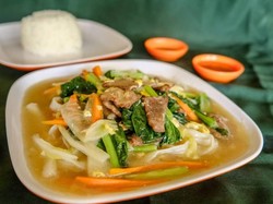 Hangat Gurih 5 Kwetiau Siram yang Bisa Jadi Pilihan Makan Siang Murah