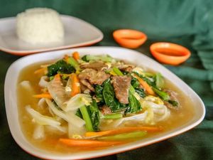 Hangat Gurih 5 Kwetiau Siram yang Bisa Jadi Pilihan Makan Siang Murah Hangat Gurih 5 Kwetiau Siram yang Bisa Jadi Pilihan Makan Siang Murah
