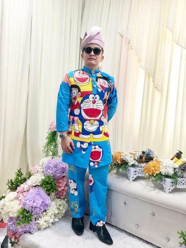 Viral Pria Menikah Pakai Baju Doraemon, Tapi Tak Ada Mempelai Wanitanya