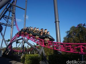 Foto: Dihajar Rollercoaster Tercepat di Bumi Bagian Selatan