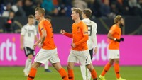 Belanda jadi juara grup dengan tujuh poin, sama dengan milik Prancis, tapi unggul selisih gol dan juga rekor pertemuan. Ini seperti jadi sinyal kebangkitan sepakbola Belanda yang diperkuat banyak pemain muda. (Leon Kuegeler/Reuters)