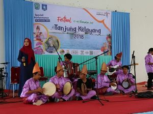 Konser Dangdut Hebohkan Festival Tanjung Kelayang 2018