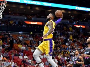 LeBron James dan Lakers Sama-Sama Lagi Panas LeBron James dan Lakers Sama-Sama Lagi Panas