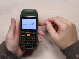 Edan! Ponsel Ini Punya Pencukur Jenggot