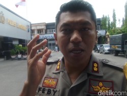 Polisi Geledah Rumah Pelaku Penyerangan di Lamongan