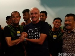 Gomez Tunjuk Pengacara Setelah Diputus Kontrak, Persib Merespons