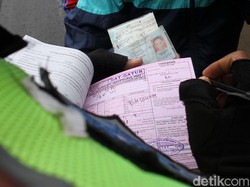 Kapolri Larang Polantas Tilang Kendaraan Secara Manual
