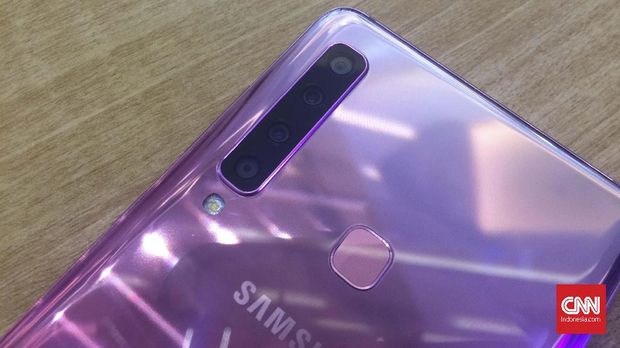 Menjajal Performa Empat Kamera Samsung Galaxy A9