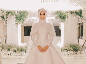 Cantiknya Indah Nada Puspita Saat Menikah, Pakai Gaun Bak Cinderella Cantiknya Indah Nada Puspita Saat Menikah, Pakai Gaun Bak Cinderella