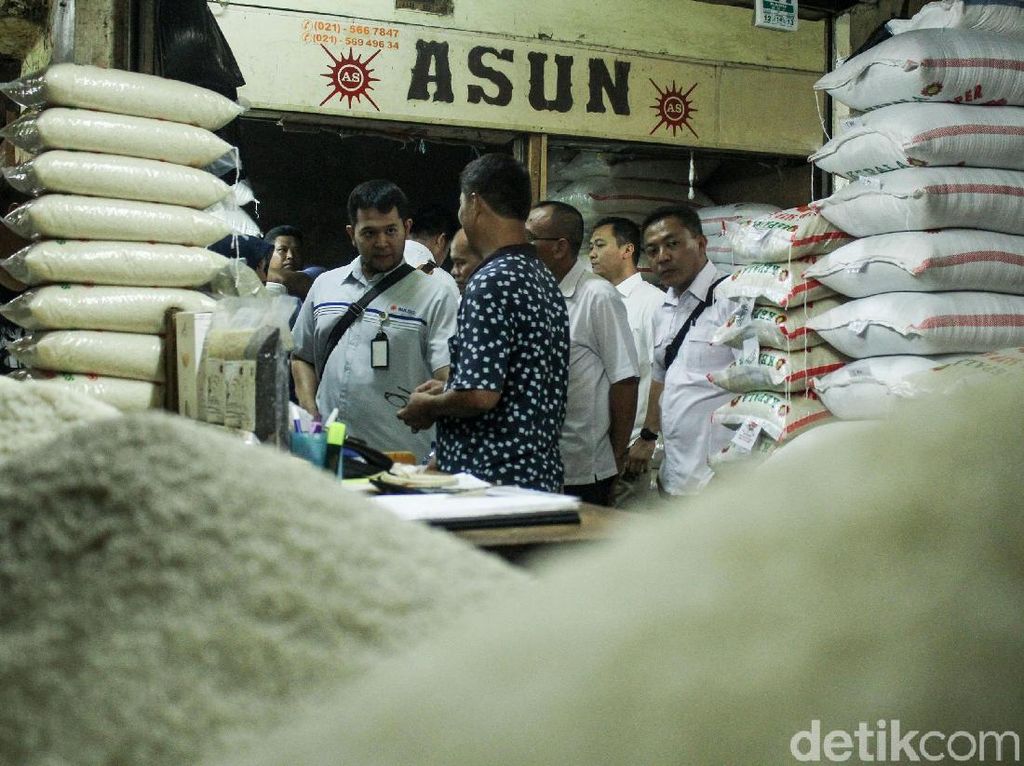 Tenang, Bulog Jatim Pastikan Stok Pangan Aman Jelang Nataru Tenang, Bulog Jatim Pastikan Stok Pangan Aman Jelang Nataru