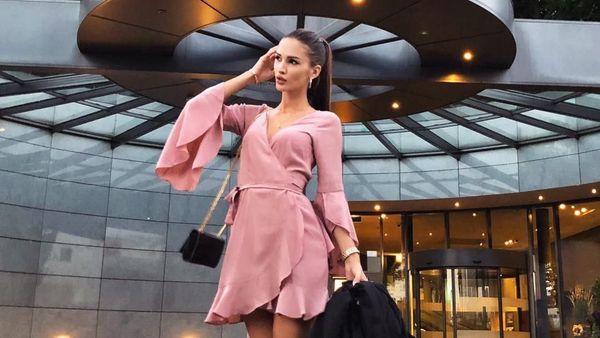 Pesona Model Rusia yang Jadi DJ Terseksi Sedunia Ini Bikin Pria Deg-degan