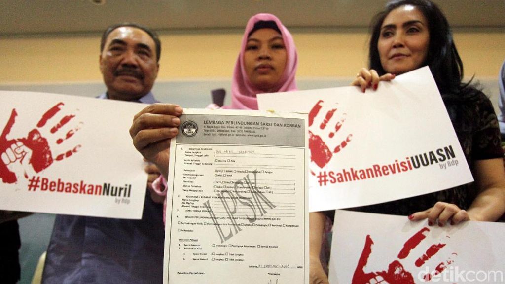 Baiq Nuril Bahas Ancaman Kekerasan Seksual di DPR Baiq Nuril Bahas Ancaman Kekerasan Seksual di DPR