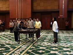 Lantik Pejabat Kemenkeu, Sri Mulyani Beberkan Tantangan Ekonomi RI