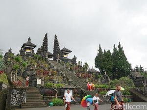 Ini Imbauan Agar Aksi Bule Lecehkan Pura Tak Terulang Lagi dan Lagi