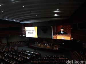 Bamsoet Minta Anggota DPR Tak Alasan Sibuk Kampanye di Sisa Jabatan