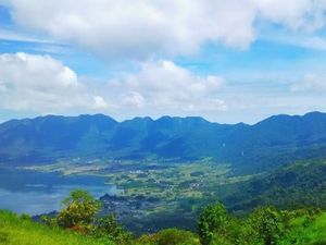 Puncak Lawang, Spot Terbaik Melihat Danau Maninjau dari Ketinggian