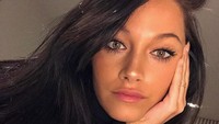 Oriana Sabatini merupakan penyanyi asal Argentina, yang mengawali karier sebagai model. (Foto: Instagram @orianasabatini)