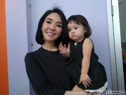 Disebut Pencitraan karena Posting Gempi, Gisel Nggak Peduli dan Ngelus Dada