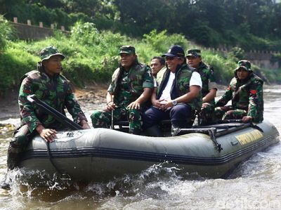 Pangdam Jaya Pantau Kondisi Kali Ciliwung