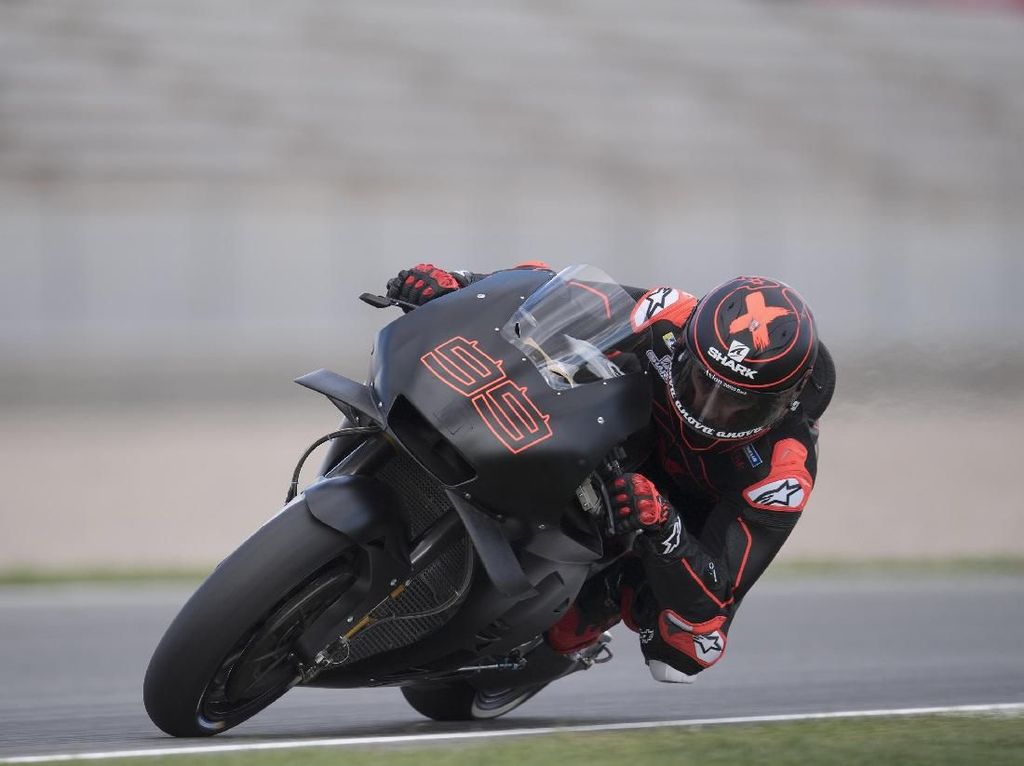 Lorenzo Masih Kurang Cepat Lorenzo Masih Kurang Cepat