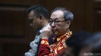 2 Terdakwa Korupsi e-KTP Bacakan Pleidoi