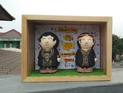 Sulap Tanah Liat jadi Suvenir, Pria Ini Raup Omzet Jutaan Rupiah