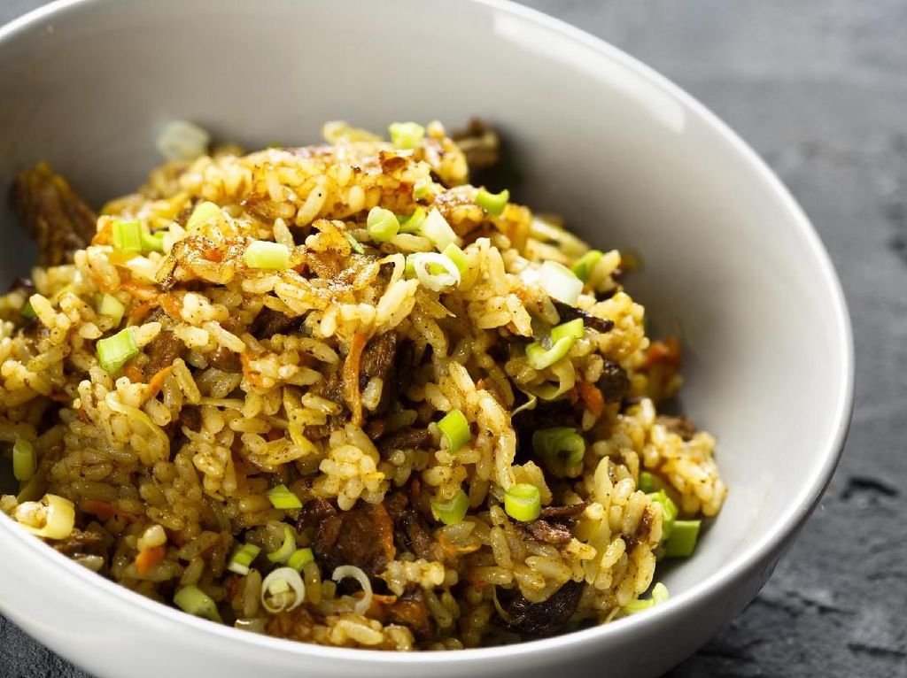 Kata Ahli Ini Trik yang Bikin Nasi Goreng Buatan Resto Rasanya Enak Kata Ahli Ini Trik yang Bikin Nasi Goreng Buatan Resto Rasanya Enak