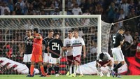 Menariknya, dua nama ini lebih sering dipinggirkan demi mengakomodir posisi dan pergerakan Messi.