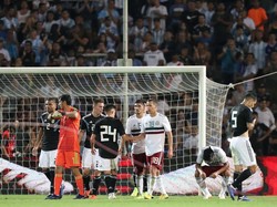 Menariknya, dua nama ini lebih sering dipinggirkan demi mengakomodir posisi dan pergerakan Messi.