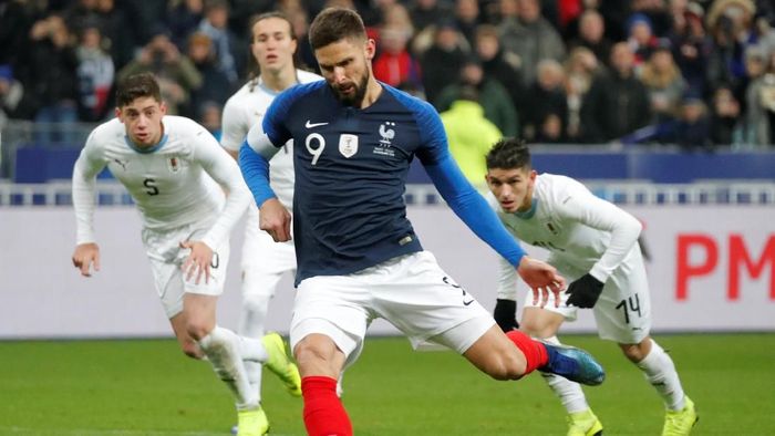 Prancis kalahkan Uruguay 1-0 lewat penalti Olivier Giroud (Charles Platiau/Reuters) Prancis kalahkan Uruguay 1-0 lewat penalti Olivier Giroud (Charles Platiau/Reuters)