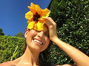 Ibu 3 Anak Bongkar Resep Awet Muda dengan Teknik Mandi Ajaib Ibu 3 Anak Bongkar Resep Awet Muda dengan Teknik Mandi Ajaib