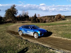 Lamborghini Mau Bikin Mobil 4 Pintu Lagi