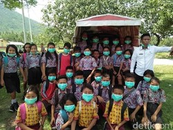 Abu Vulkanik Anak Krakatau Sampai ke Pulau Sebesi