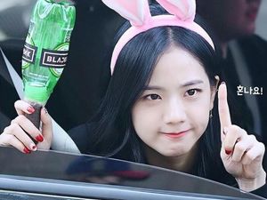 Cantiknya Jisoo Black Pink yang Ternyata Hobi Makan