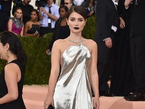 Putri Bono U2 Alami Pelecehan saat Syuting Putri Bono U2 Alami Pelecehan saat Syuting