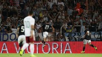 Lionel Scaloni, pelatih Argentina, justru lebih luwes menerapkan taktik tanpa Messi.