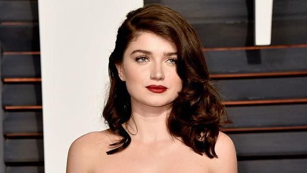 Cantiknya Eve Hewson, Putri Bono U2 yang Jadi Bintang Robin Hood 2018