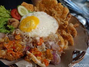 Bakso & Ayam Geprek Sewot: Huaah! Ini Geprek Maroek dan Duo Maut yang Pedas Nendang Bakso & Ayam Geprek Sewot: Huaah! Ini Geprek Maroek dan Duo Maut yang Pedas Nendang