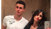 Kepa Arrizabalaga menjadi kiper termahal dunia usai direkrut Chelsea pada musim panas lalu. Di balik penampilannya, ada sosok Andrea Perez, sang kekasih yang setia mendampinginya. Instagram @Kepaarrizabalaga