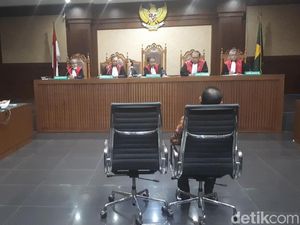 Kasus Pembebasan Lahan, Eks Bupati Sula Didakwa Korupsi Rp 2,3 M Kasus Pembebasan Lahan, Eks Bupati Sula Didakwa Korupsi Rp 2,3 M