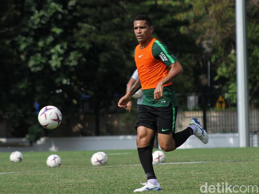Detik-detik Timnas Indonesia Tersingkir dari Piala AFF di Ruang Makan Detik-detik Timnas Indonesia Tersingkir dari Piala AFF di Ruang Makan