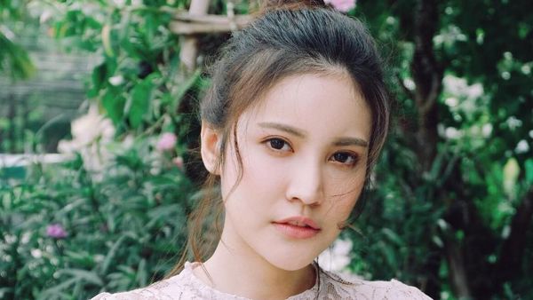 Potret Model Thailand Viral karena Berseragam PNS, Cantiknya Paripurna