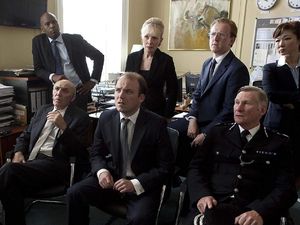 Apakah Serial Black Mirror Cermin Masa Depan? Apakah Serial Black Mirror Cermin Masa Depan?