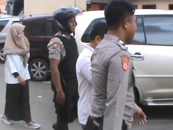 Ini Fakta Mobil Goyang di Gowa: Hampir Bugil Hingga Jadi Tersangka