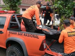 2 Hari Hilang Terseret Ombak Pantai Kebumen, Rifki Ditemukan Tewas