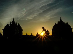siluet candi plaosan