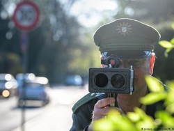 SIM Remaja Jerman Ini Dicabut Hanya 49 Menit Usai Lulus Ujian Mengemudi