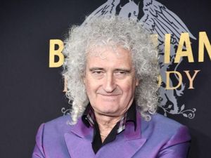 Gitaris Queen Brian May Positif COVID-19 Gitaris Queen Brian May Positif COVID-19